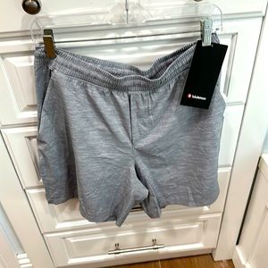 Lulu lemon pace breaker short